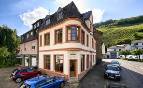 Großzügiges Ferienhaus an der Mosel - bis 16 Personen - Traben-Trarbach - Waschmaschine - kostenlose Parkplätze